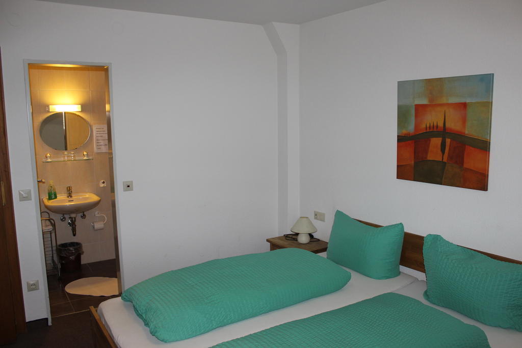 Hotel-Zahringerstube Neuenburg am Rhein Kamer foto