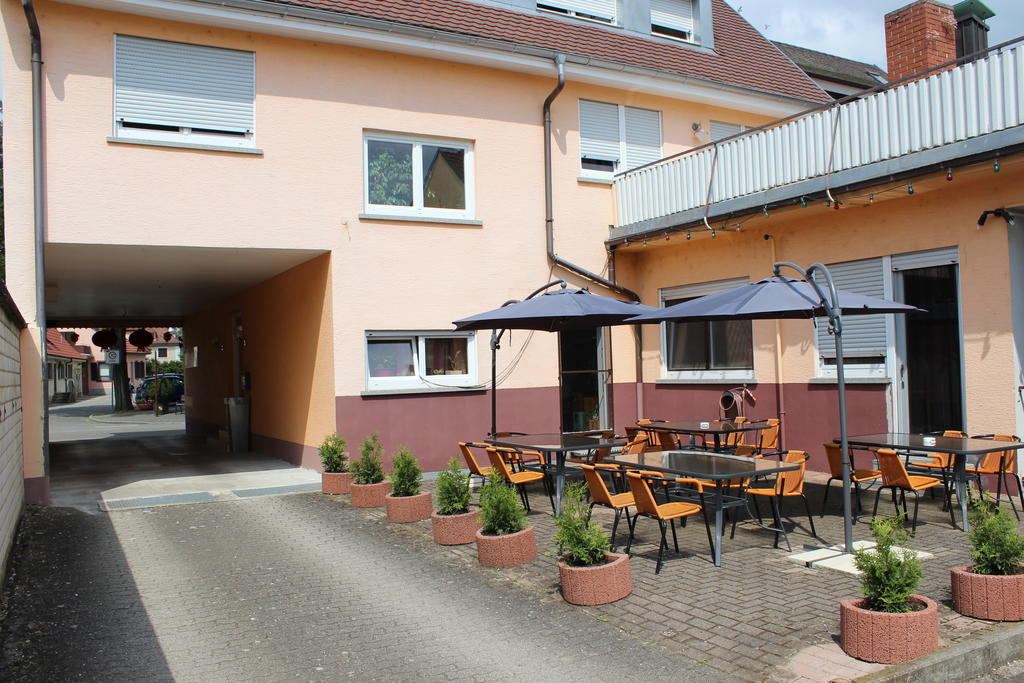 Hotel-Zahringerstube Neuenburg am Rhein Buitenkant foto